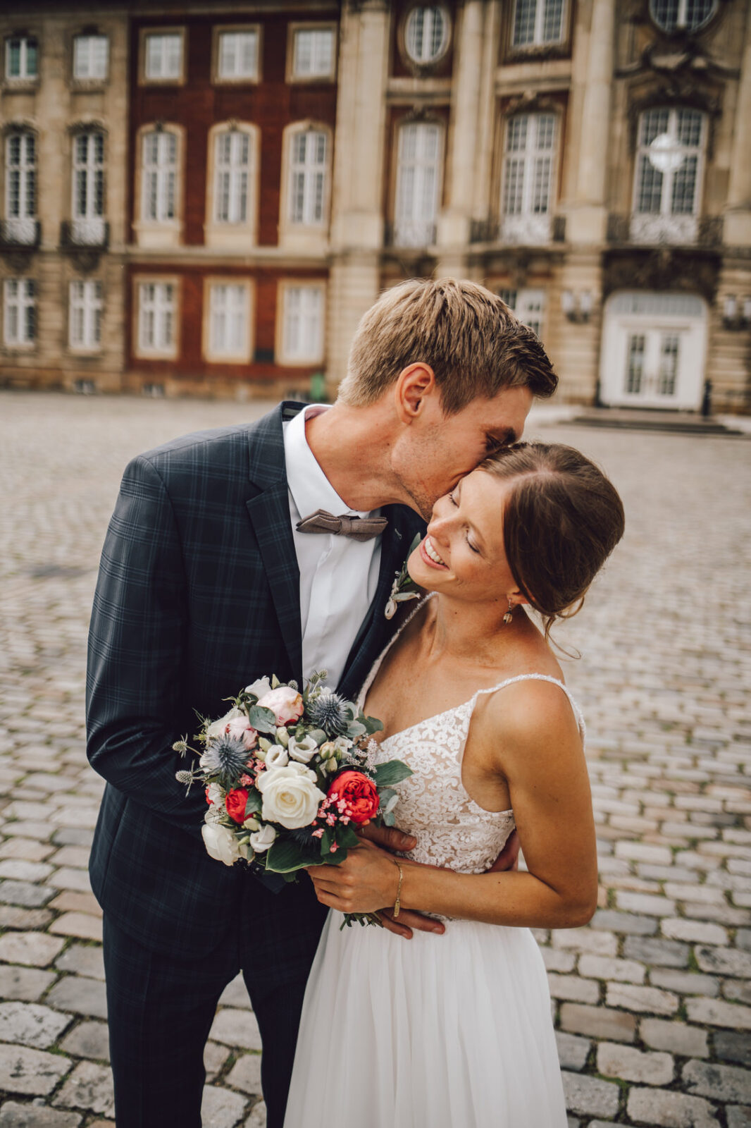 Hochzeitsfotograf Osnabrück Münster Brautpaar am Schloss