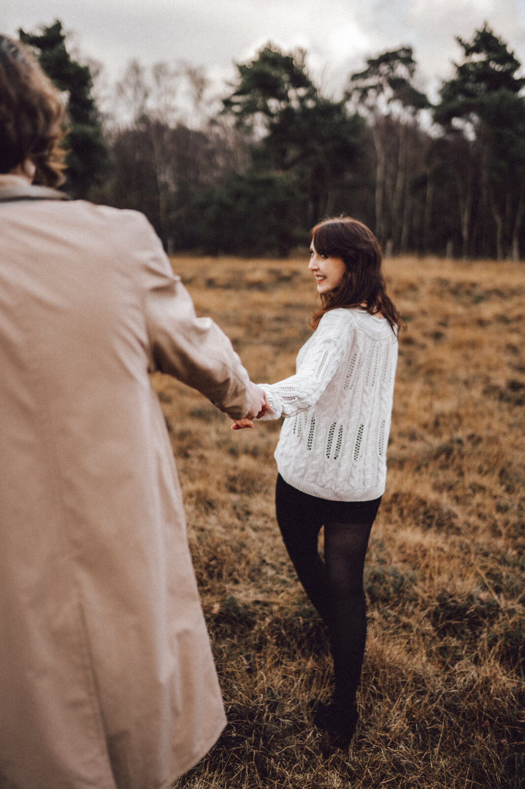 Hochzeitsfotograf Osnabrück Münster Paar schaut sich an